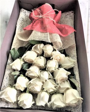 Caja 18 Rosas Resplandor (Elige color)