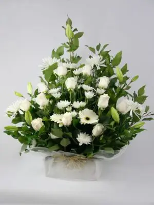 Arreglo Condolencias Blanco - Floreria Encactus Vina del Mar