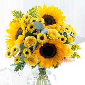 Arreglo en Amarillo – Incluye  Florero Vidrio