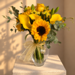 Arreglo en Amarillo - Incluye  Florero Vidrio