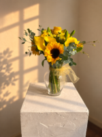 Arreglo en Amarillo - Incluye  Florero Vidrio