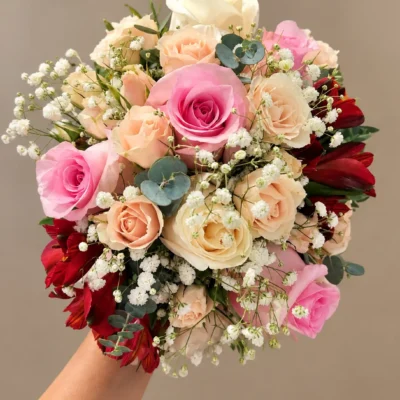 Ramo de novia en blanco, rojo y rosado — Encactus