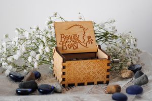 Caja Musical Beauty And The Beast Music Box - Floreria Encactus Vina del Mar