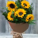 Arreglo 5 Girasoles en verde