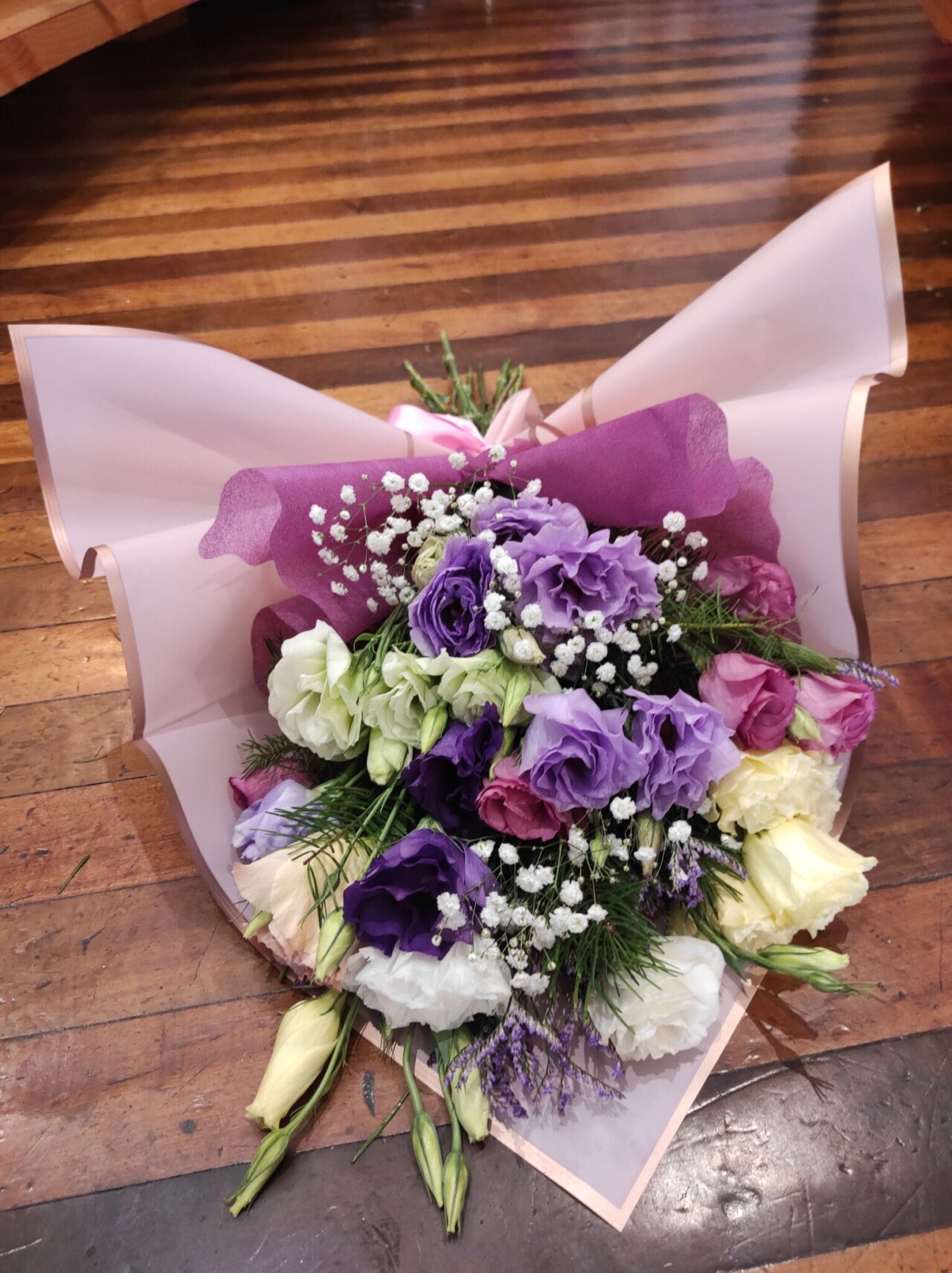 Ramo Lisianthus Delicados — Lisianthus a Domicilio | Encactus