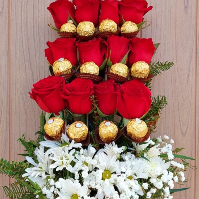 Escalera Rosas y Chocolates Ferrero