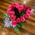 Corazón de Rosas y Orquídea