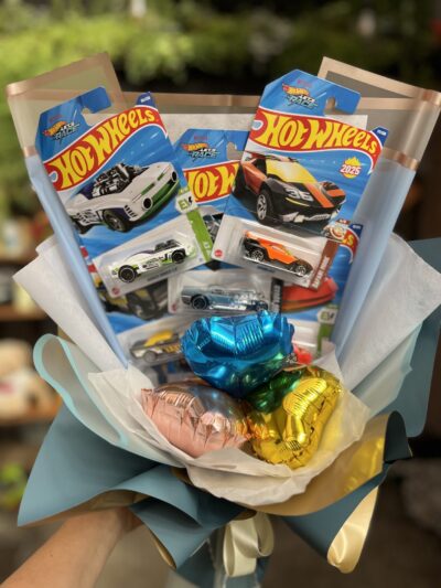 Ramo de 6 Hot Wheels en Bouquet - Imagen 5 - Floreria Encactus