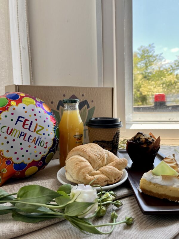 Arma tu desayuno cumpleañero