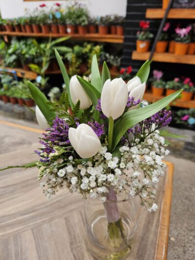 Ramo de Novia tulipanes ilusion - Floreria Encactus Vina del Mar