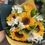 5 girasoles y astromelias - Floreria Encactus Vina del Mar