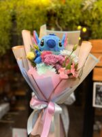 Bouquet Lilo y Stitch. Elige peluche celeste o rosado.
