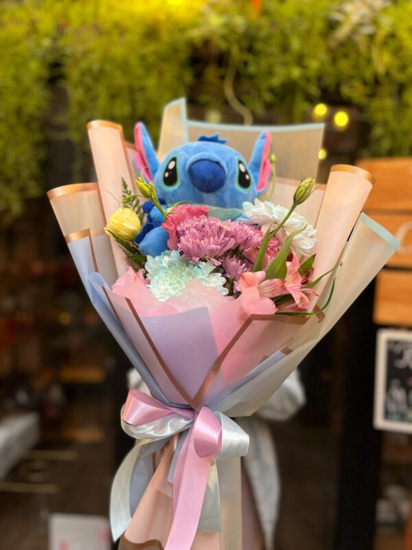 Bouquet Lilo y Stitch. Elige peluche celeste o rosado.