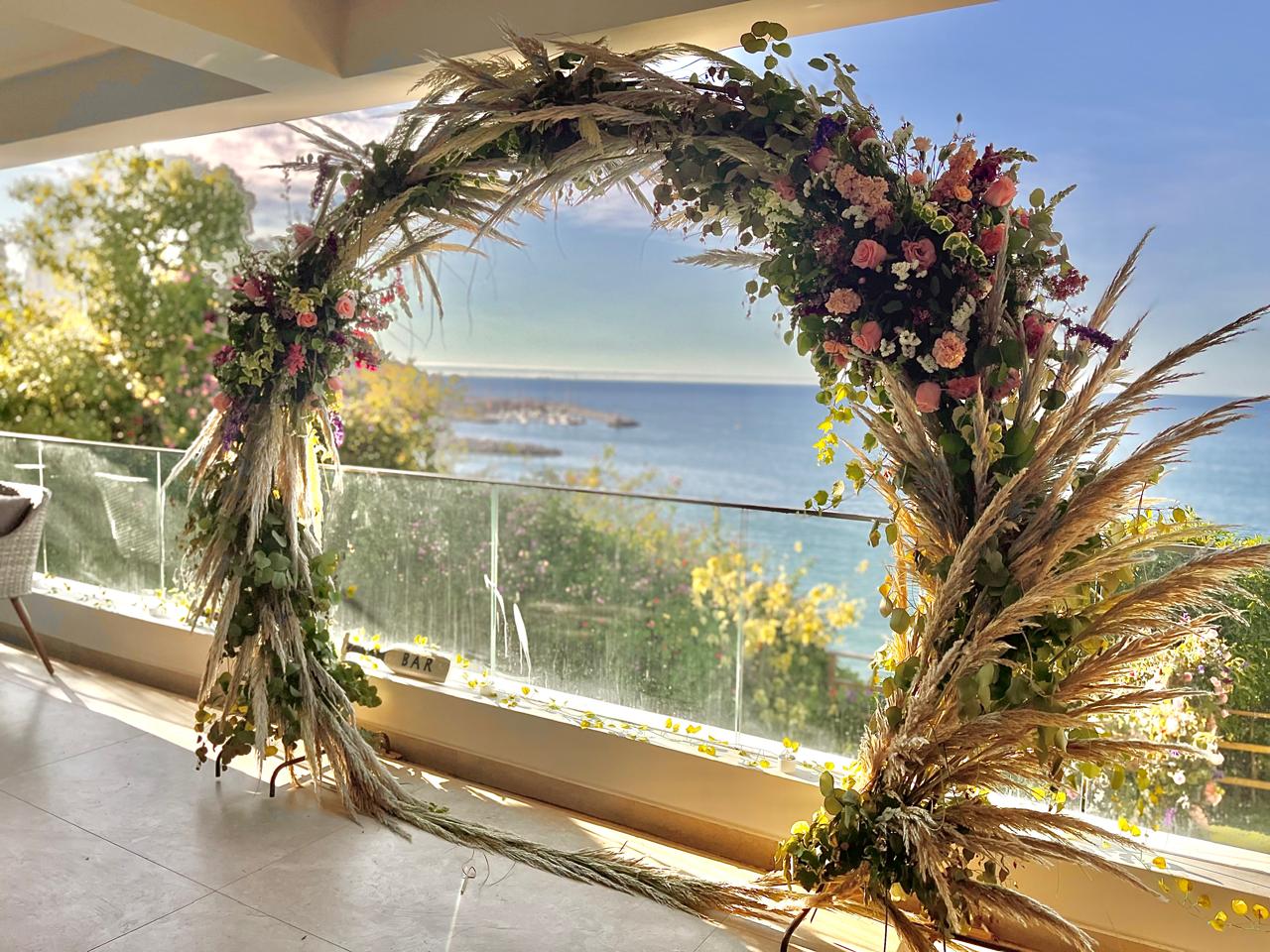 WhatsApp Image 2025-12-26 at 1.34.13 PM 🌿 Arco metálico circular – solo estructura - Imagen 1