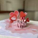 Tarjeta Pop up - Explosión de Corazones