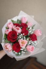 Clásico enamorado - tulipanes y rosas San Valentín - elige color y cantidad - Imagen 3