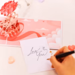 Tarjeta Pop Up Gatito Corazonado