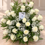 Arreglo Condolencias Rosas e Ilusión